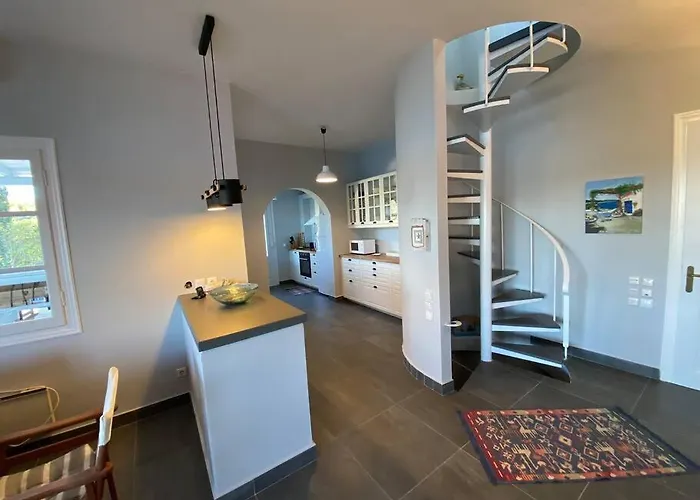 Retreat By The Sea With Pool In Villa *