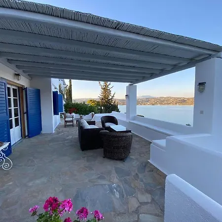 Villa Retreat By The Sea With Pool In *