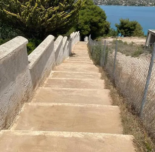 וילה Retreat By The Sea With Pool In *