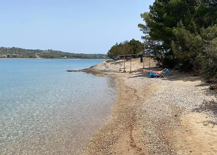 Retreat By The Sea With Pool In