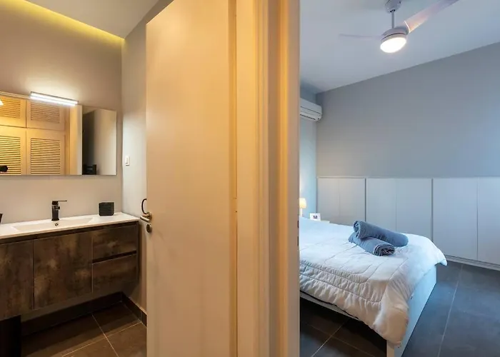 וילה Retreat By The Sea With Pool In *